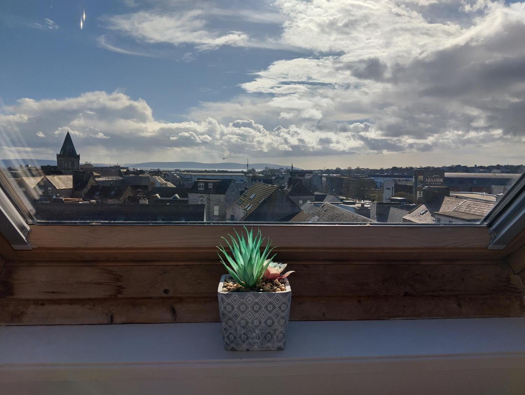 Heart Of City Centre Stunning View Galway Luaran gambar
